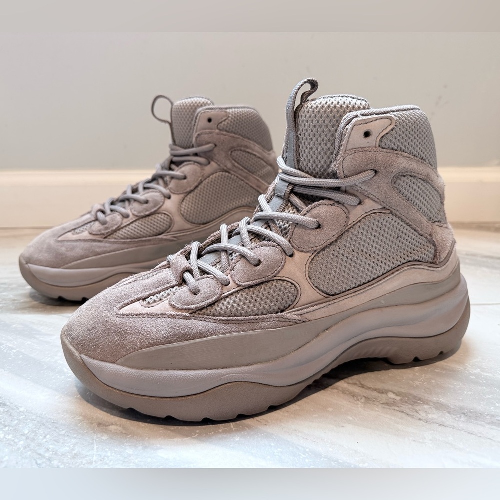 Adidas Yeezy season 7 desert boot cinder Sz 42, us Sz 9